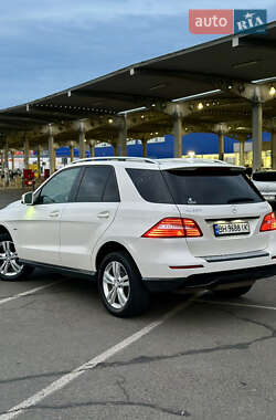 Внедорожник / Кроссовер Mercedes-Benz M-Class 2012 в 
