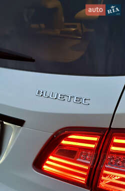 Внедорожник / Кроссовер Mercedes-Benz M-Class 2012 в 