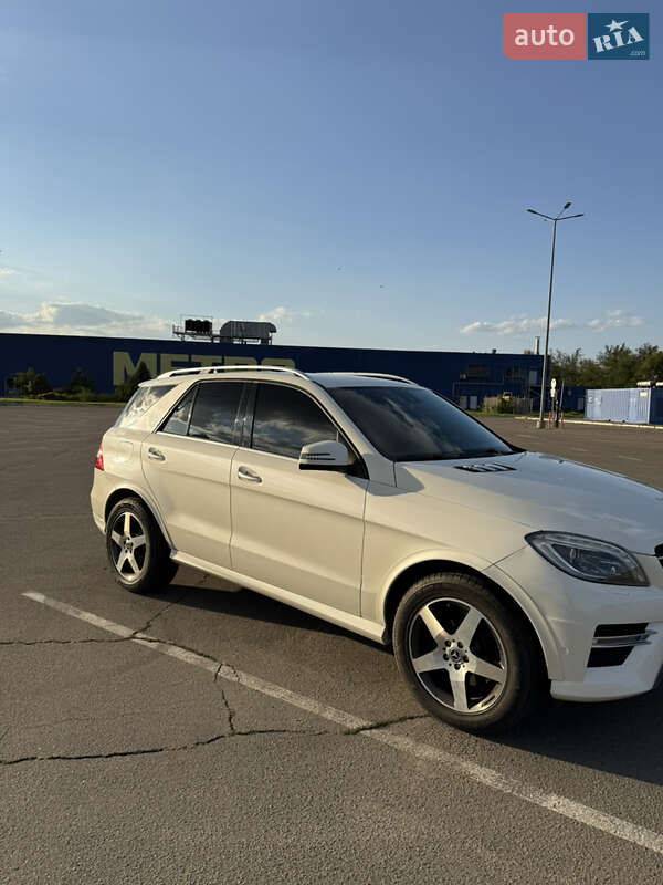 Внедорожник / Кроссовер Mercedes-Benz M-Class 2013 в Днепре