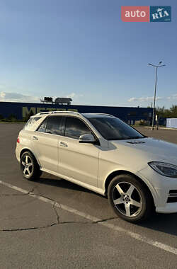 Внедорожник / Кроссовер Mercedes-Benz M-Class 2013 в 