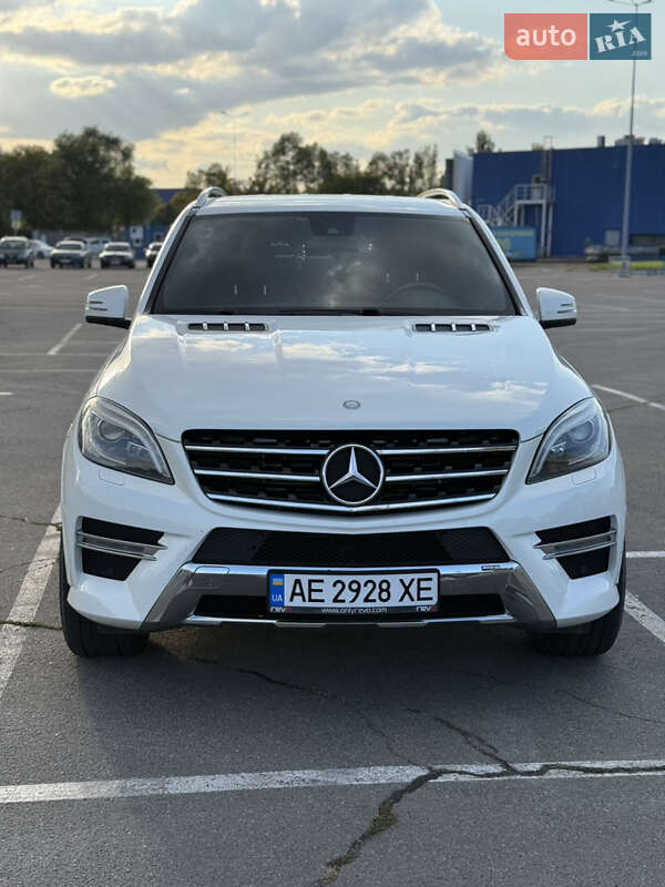 Внедорожник / Кроссовер Mercedes-Benz M-Class 2013 в Днепре