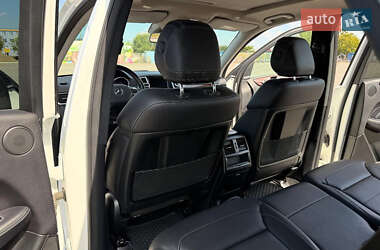 Внедорожник / Кроссовер Mercedes-Benz M-Class 2015 в 