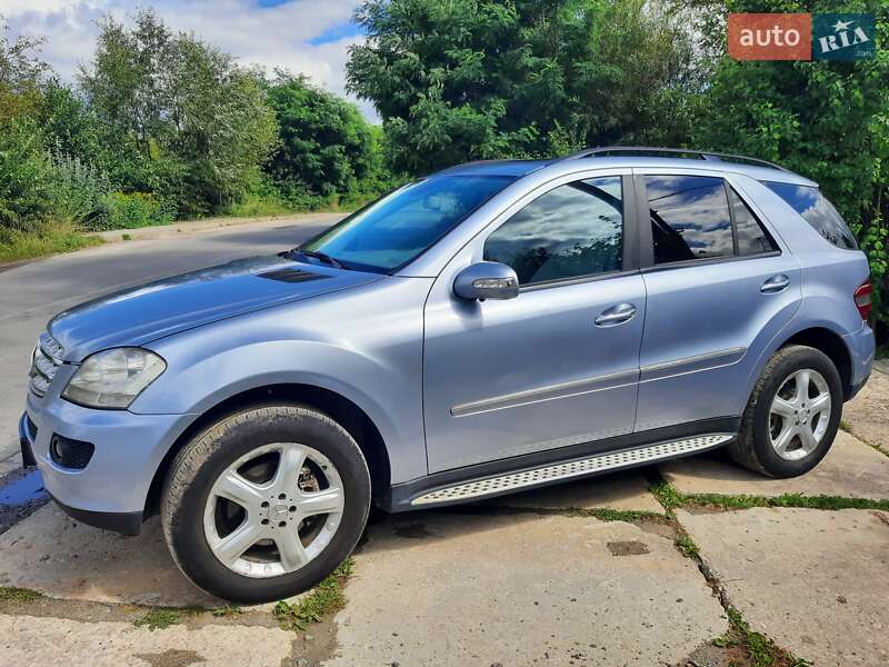 Внедорожник / Кроссовер Mercedes-Benz M-Class 2008 в 