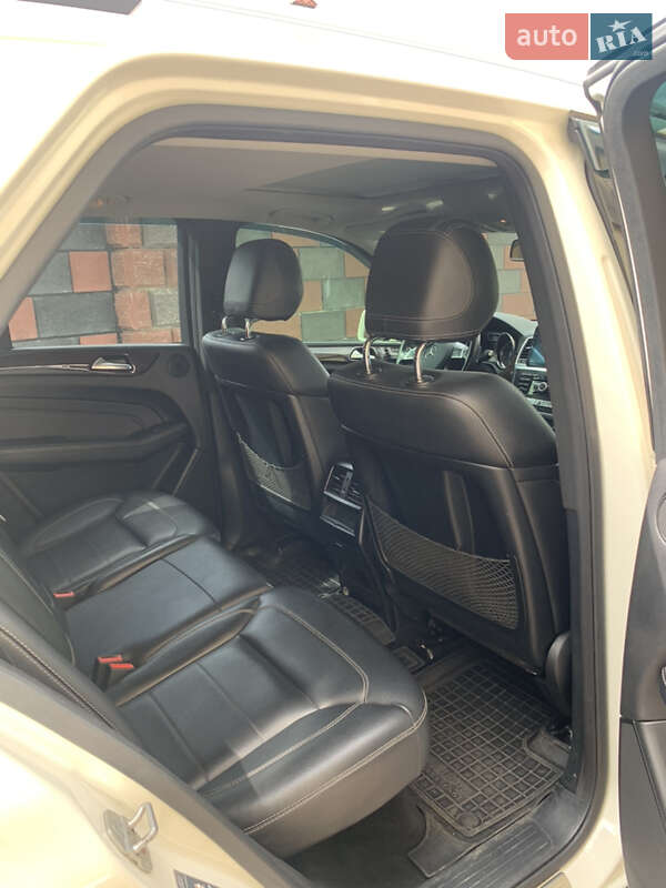 Внедорожник / Кроссовер Mercedes-Benz M-Class 2012 в Ровно