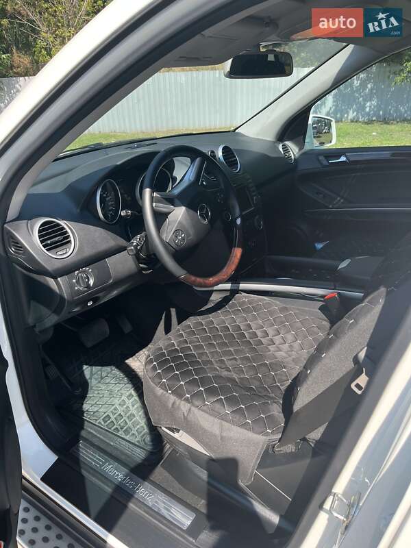 Позашляховик / Кросовер Mercedes-Benz M-Class 2010 в Харкові
