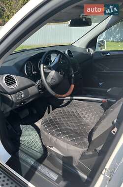Внедорожник / Кроссовер Mercedes-Benz M-Class 2010 в 