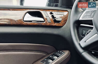Позашляховик / Кросовер Mercedes-Benz M-Class 2012 в 