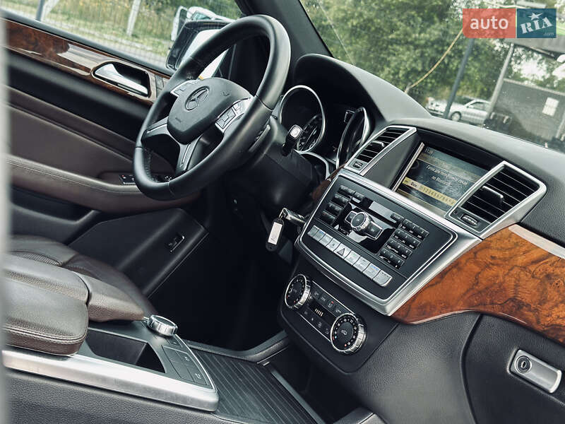 Внедорожник / Кроссовер Mercedes-Benz M-Class 2012 в Кременчуге