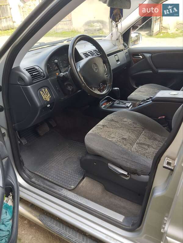 Внедорожник / Кроссовер Mercedes-Benz M-Class 2001 в Заставной