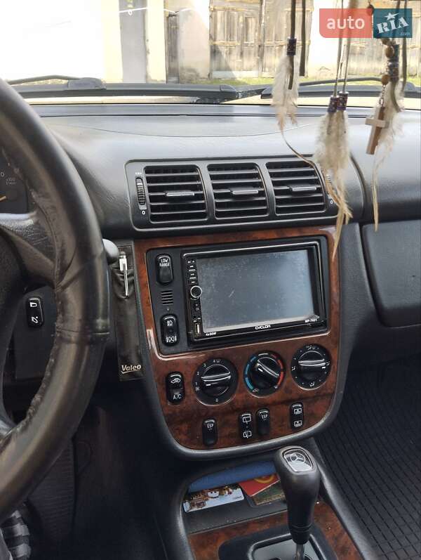 Внедорожник / Кроссовер Mercedes-Benz M-Class 2001 в Заставной