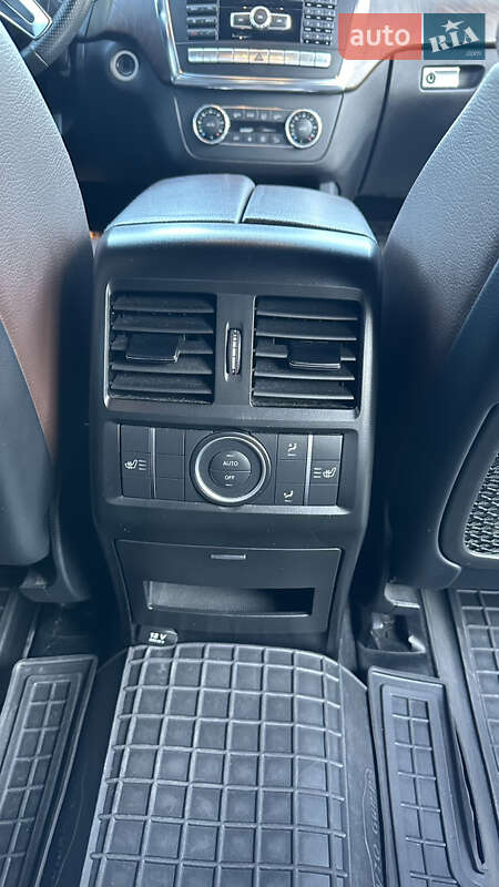 Внедорожник / Кроссовер Mercedes-Benz M-Class 2014 в Виноградове