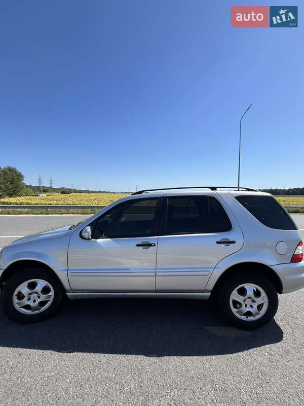 Внедорожник / Кроссовер Mercedes-Benz M-Class 2003 в Шевченково