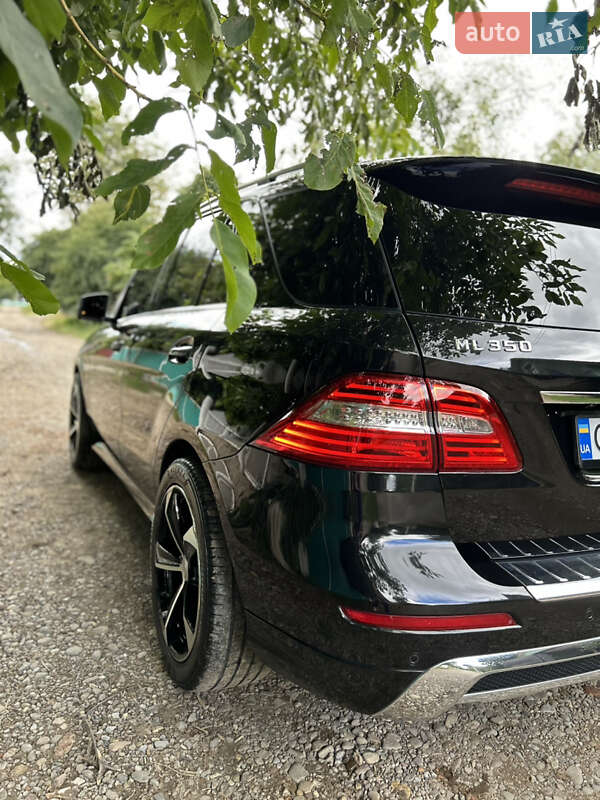 Внедорожник / Кроссовер Mercedes-Benz M-Class 2014 в Черновцах