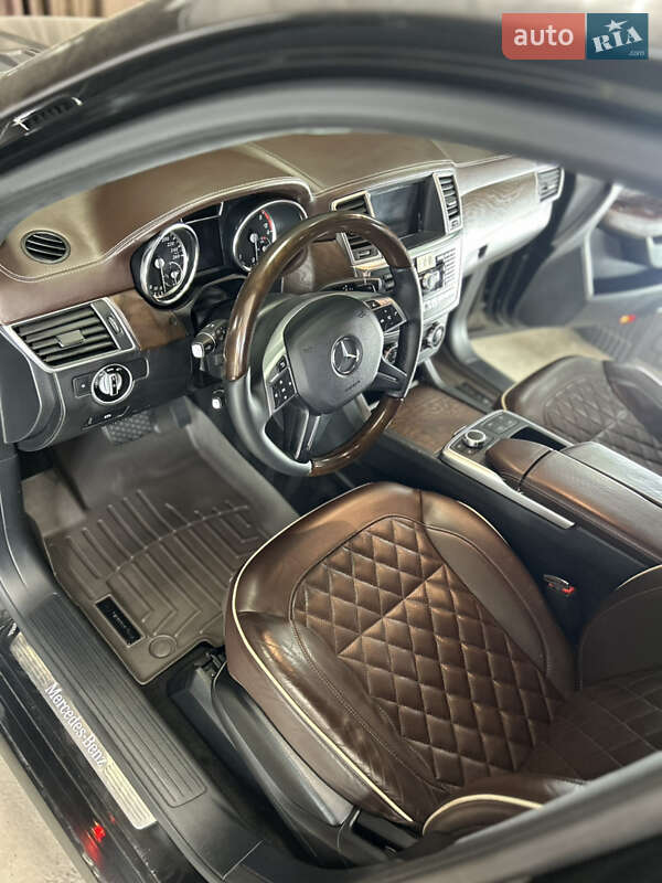 Внедорожник / Кроссовер Mercedes-Benz M-Class 2014 в Черновцах