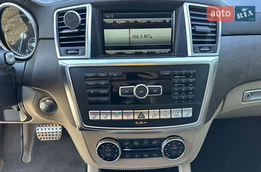 Внедорожник / Кроссовер Mercedes-Benz M-Class 2015 в 