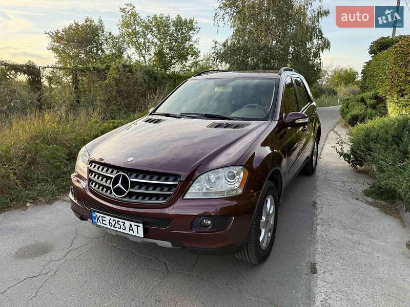Внедорожник / Кроссовер Mercedes-Benz M-Class 2007 в 