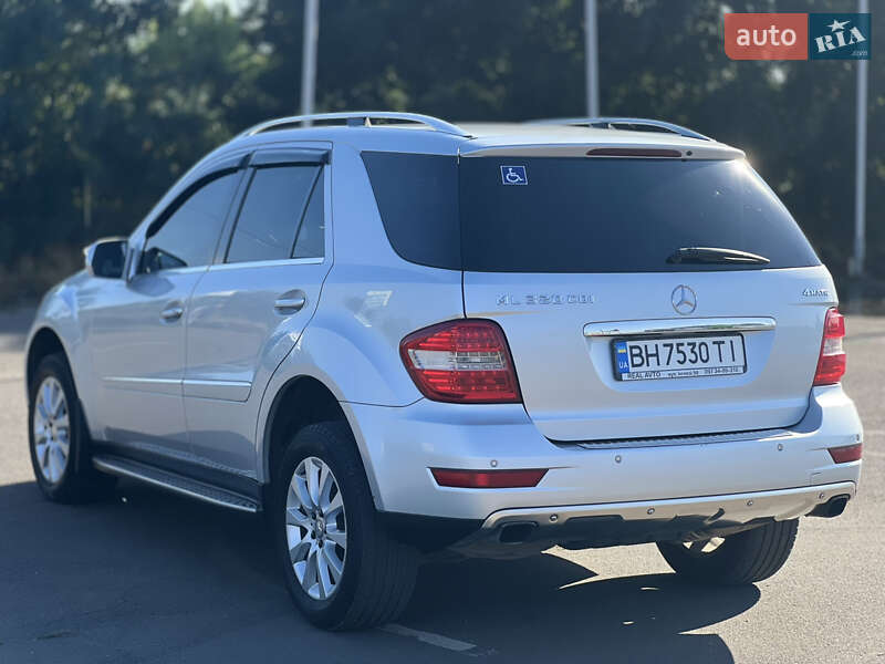 Внедорожник / Кроссовер Mercedes-Benz M-Class 2009 в Одессе