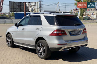Внедорожник / Кроссовер Mercedes-Benz M-Class 2012 в 