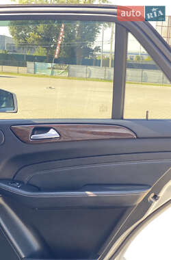 Внедорожник / Кроссовер Mercedes-Benz M-Class 2012 в 