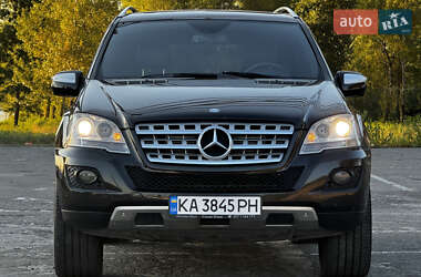 Внедорожник / Кроссовер Mercedes-Benz M-Class 2010 в 
