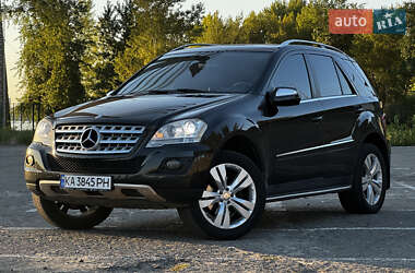 Mercedes-Benz M-Class 2010