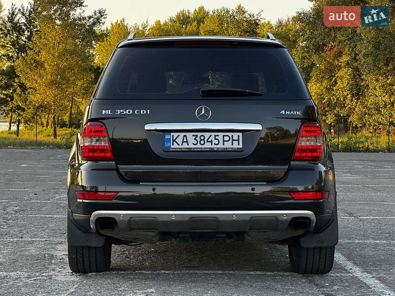 Внедорожник / Кроссовер Mercedes-Benz M-Class 2010 в Киеве