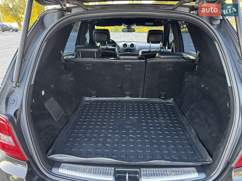 Внедорожник / Кроссовер Mercedes-Benz M-Class 2010 в Киеве