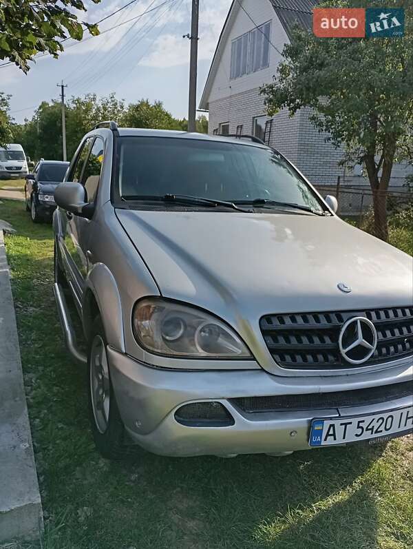 Позашляховик / Кросовер Mercedes-Benz M-Class 2000 в Надвірній