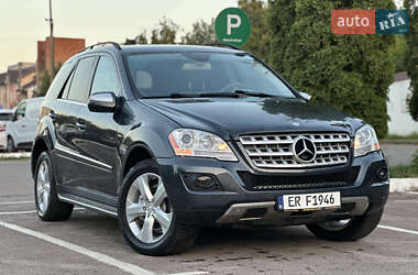 Внедорожник / Кроссовер Mercedes-Benz M-Class 2010 в Дубно