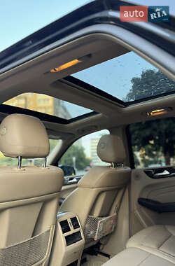 Внедорожник / Кроссовер Mercedes-Benz M-Class 2014 в 