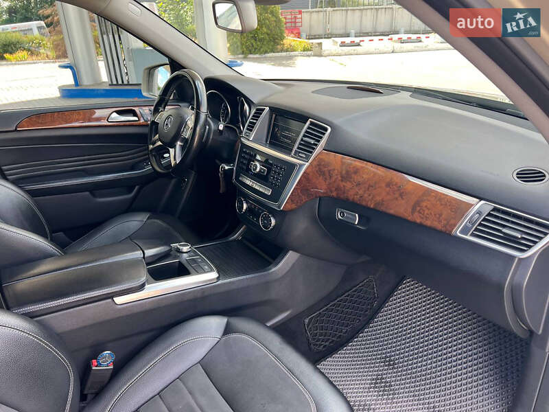 Внедорожник / Кроссовер Mercedes-Benz M-Class 2011 в Запорожье