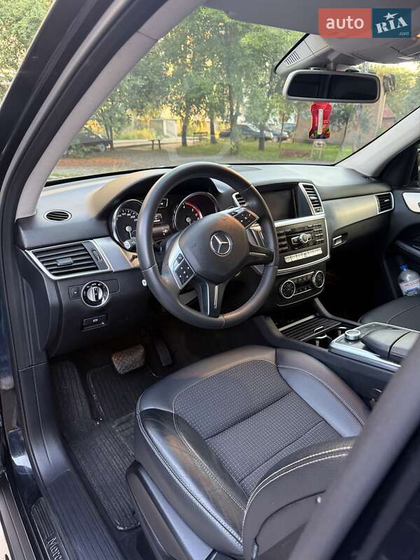 Внедорожник / Кроссовер Mercedes-Benz M-Class 2014 в Казатине