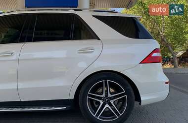Внедорожник / Кроссовер Mercedes-Benz M-Class 2012 в 