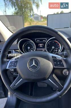 Внедорожник / Кроссовер Mercedes-Benz M-Class 2015 в 