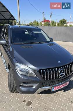 Внедорожник / Кроссовер Mercedes-Benz M-Class 2015 в 