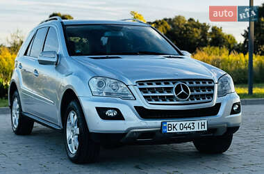 Внедорожник / Кроссовер Mercedes-Benz M-Class 2008 в Здолбунове