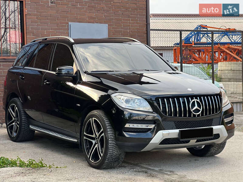 Mercedes-Benz M-Class 2012