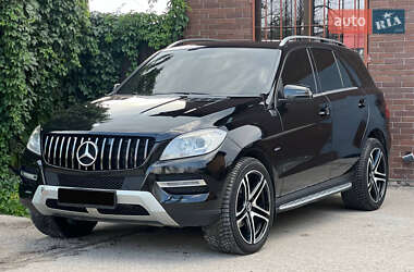 Внедорожник / Кроссовер Mercedes-Benz M-Class 2012 в 