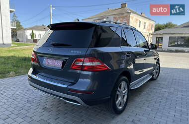 Внедорожник / Кроссовер Mercedes-Benz M-Class 2011 в 