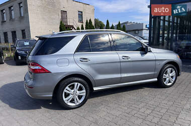 Внедорожник / Кроссовер Mercedes-Benz M-Class 2011 в 