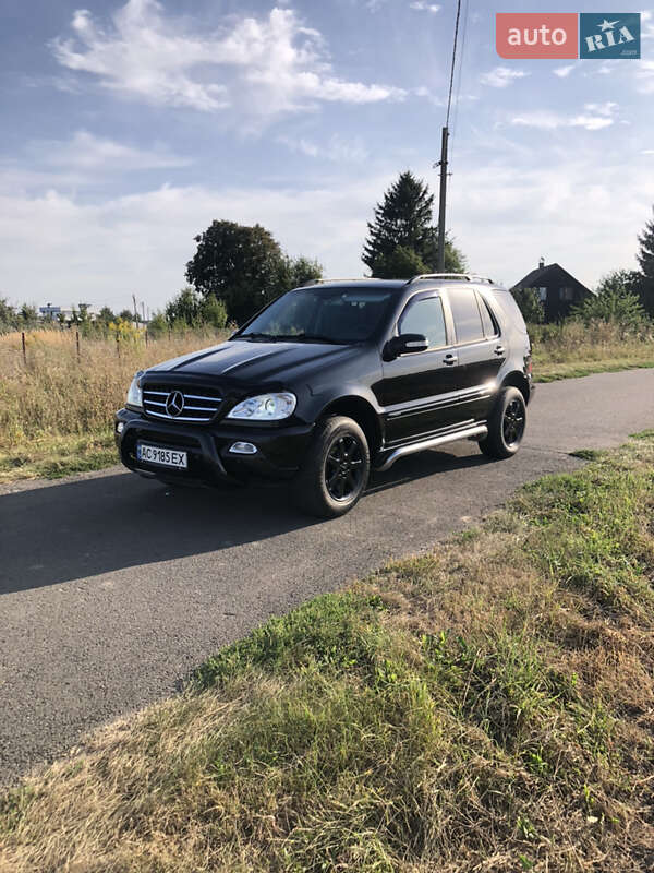 Внедорожник / Кроссовер Mercedes-Benz M-Class 2004 в Луцке
