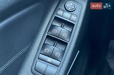 Внедорожник / Кроссовер Mercedes-Benz M-Class 2011 в 