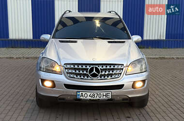Внедорожник / Кроссовер Mercedes-Benz M-Class 2005 в 