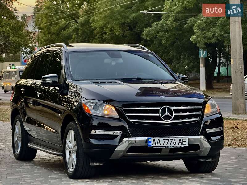 Внедорожник / Кроссовер Mercedes-Benz M-Class 2012 в Одессе