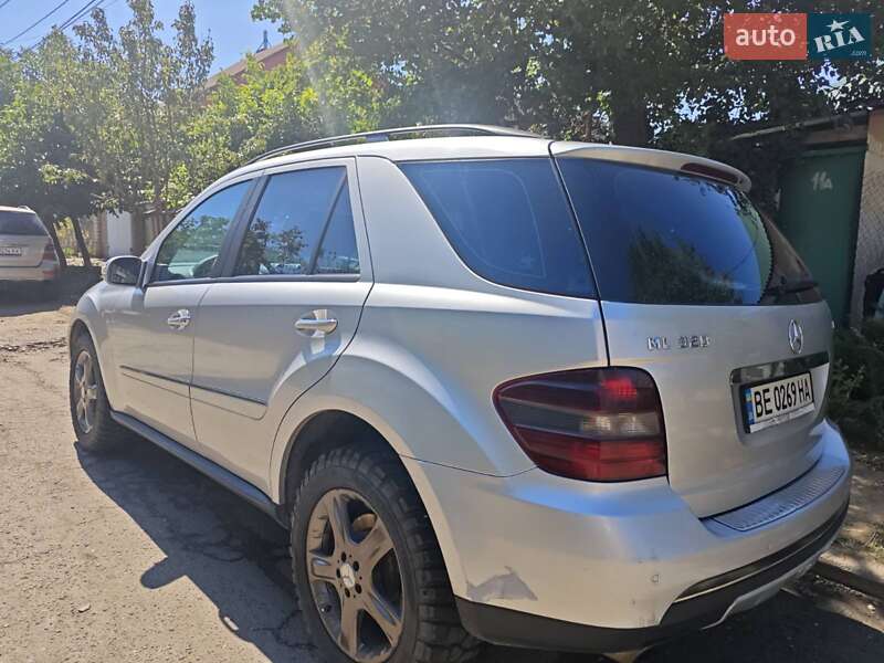 Внедорожник / Кроссовер Mercedes-Benz M-Class 2006 в Николаеве