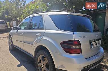 Внедорожник / Кроссовер Mercedes-Benz M-Class 2006 в 