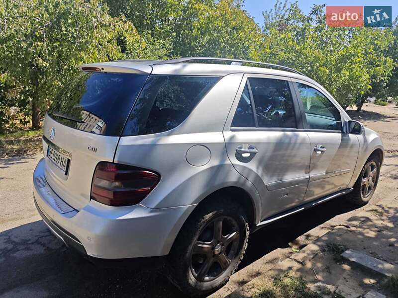 Внедорожник / Кроссовер Mercedes-Benz M-Class 2006 в Николаеве