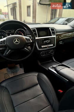 Внедорожник / Кроссовер Mercedes-Benz M-Class 2013 в 