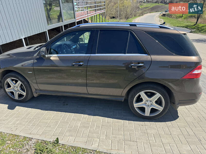 Позашляховик / Кросовер Mercedes-Benz M-Class 2013 в Кропивницькому