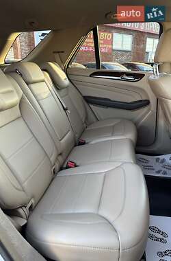 Внедорожник / Кроссовер Mercedes-Benz M-Class 2011 в 